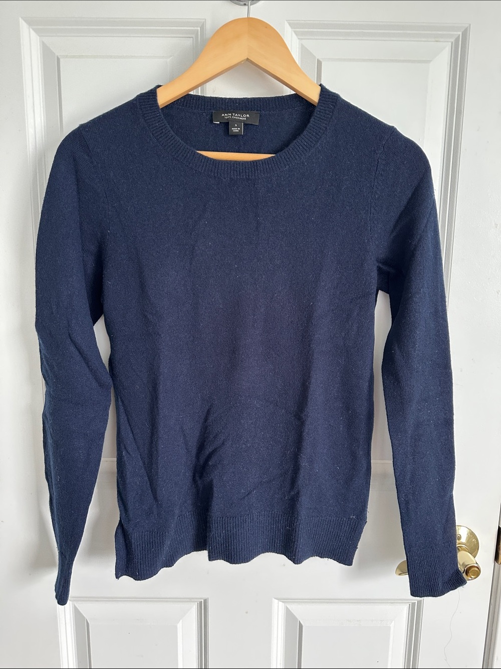 Ann Taylor Women's Navy Crewneck Sweater